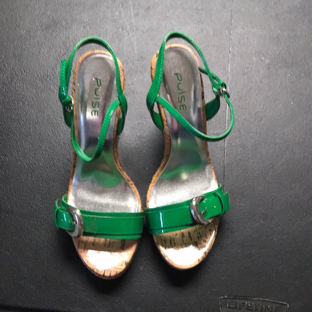 New without box size 8 wedges